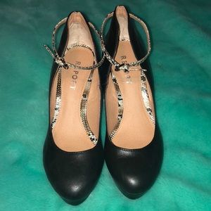 Report wedges size 9! Brand new never worn...